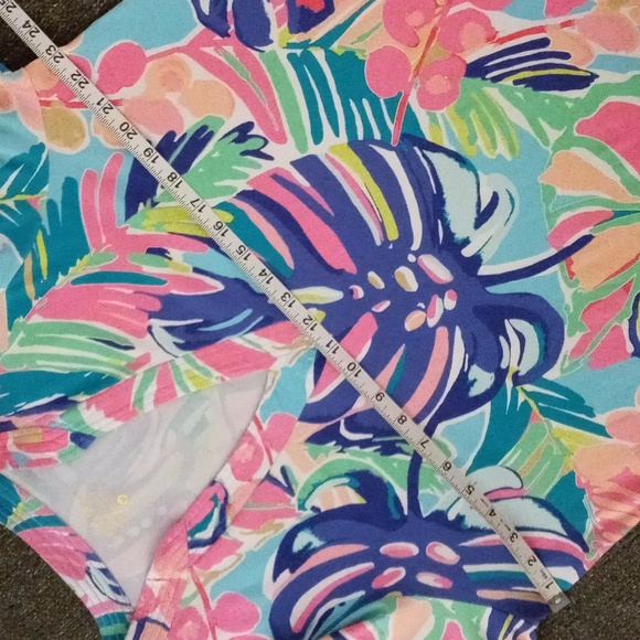 🔴SOLD🔴🌺HTF Lilly Pulitzer🌺 - UPF 50+ Vero Tunic - Picture 14 of 16